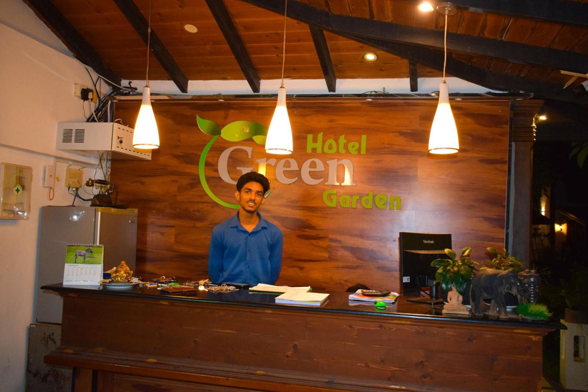 Hotel Green Garden Trincomalee Extérieur photo