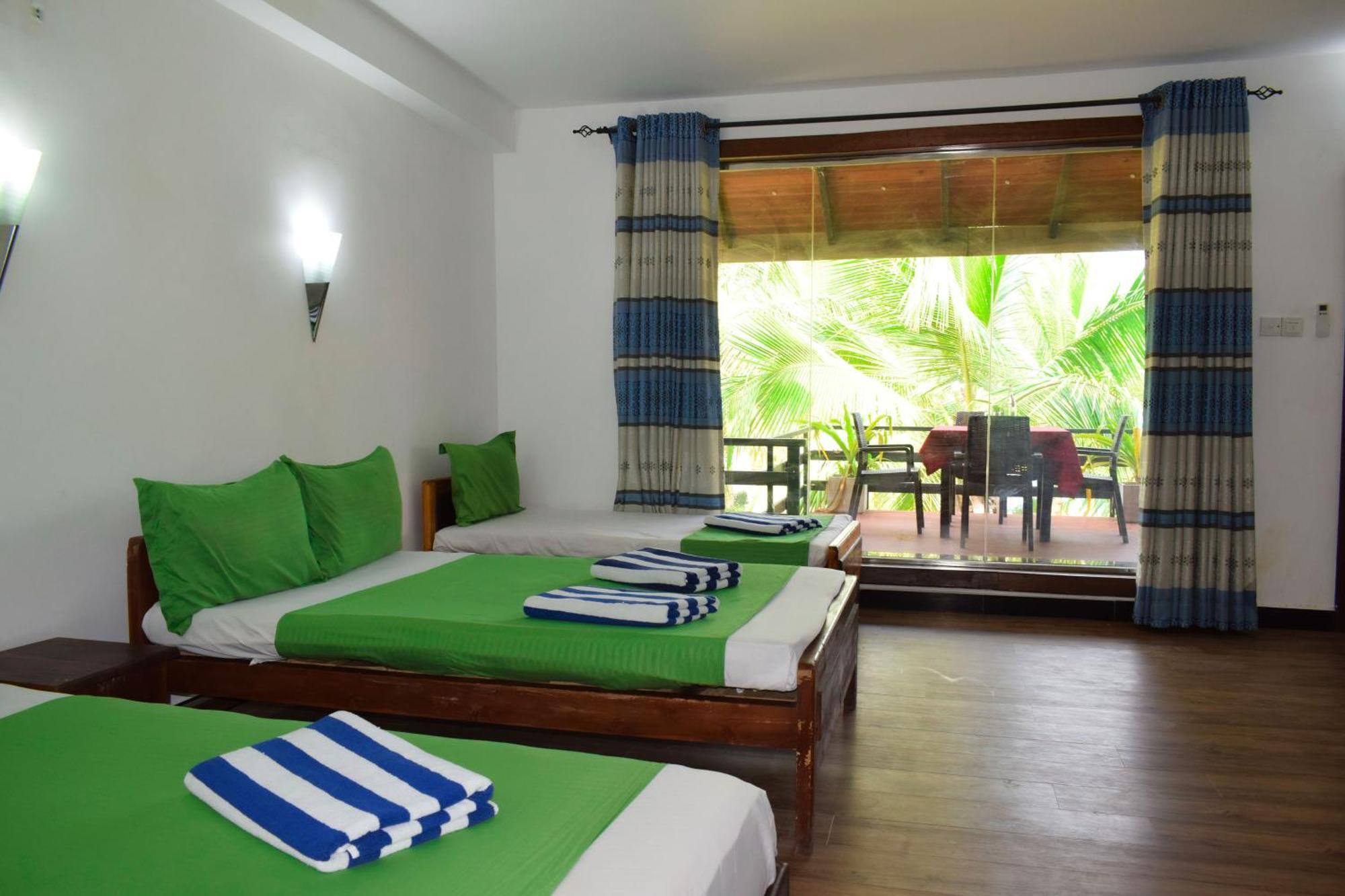Hotel Green Garden Trincomalee Extérieur photo