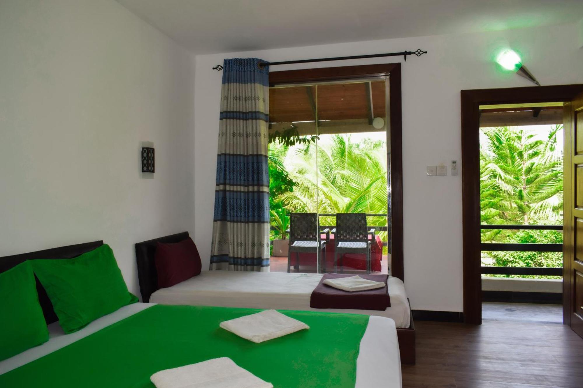 Hotel Green Garden Trincomalee Extérieur photo