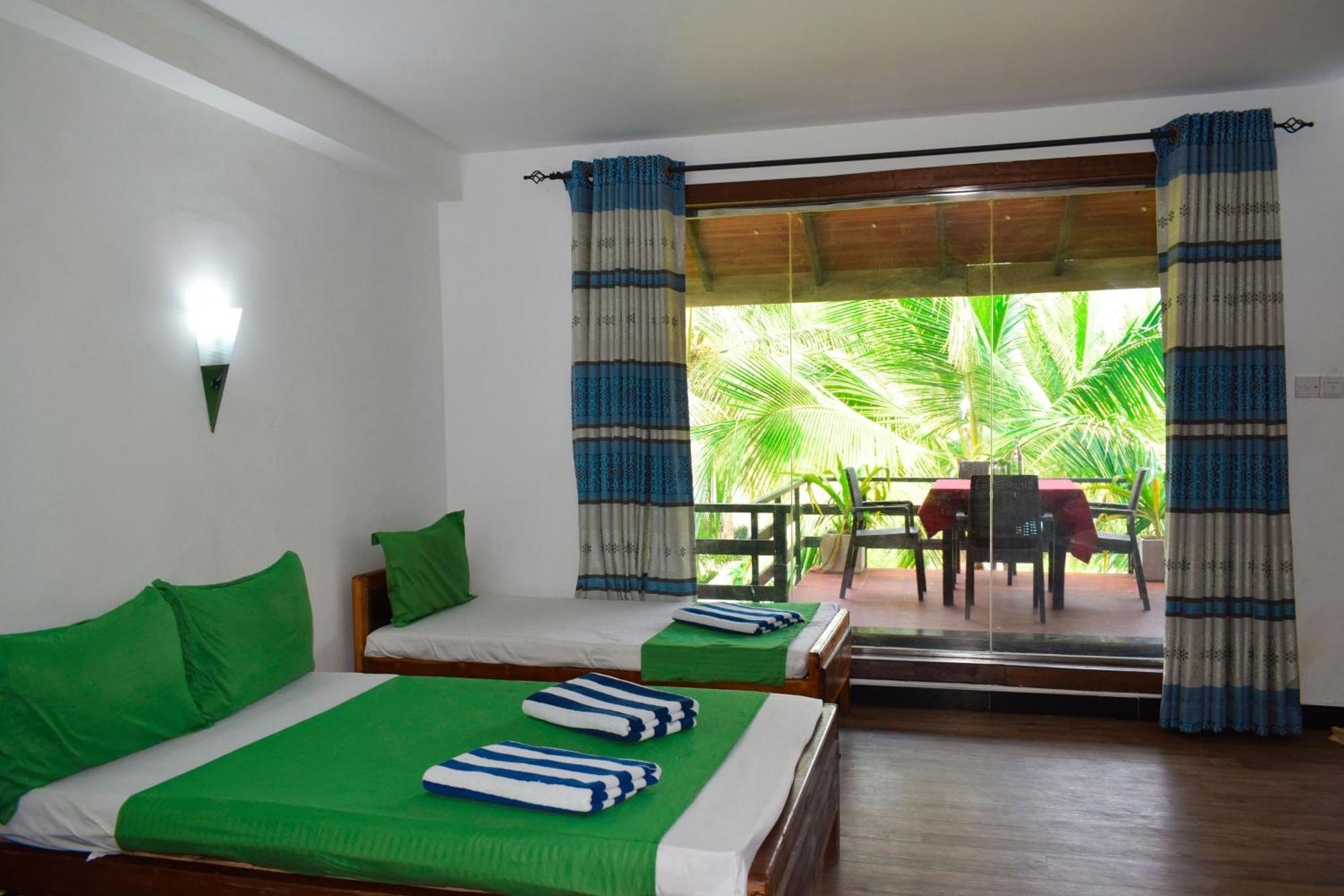 Hotel Green Garden Trincomalee Extérieur photo